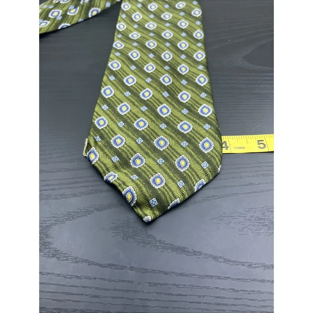 Jos. A. Bank Green Yellow Paisley Silk Tie Made In Italy 62" Neck Tie - Picture 6 of 6